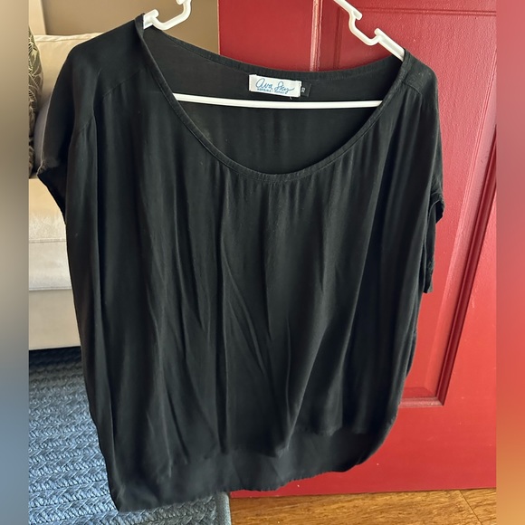 AVA Sky black flowy shirt - Picture 1 of 5